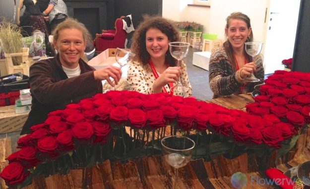 porta nova christmas table arrangements